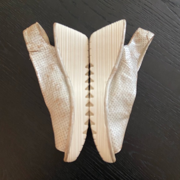 FLY LONDON Peep Toe Wedge Sandal - Picture 2 of 6